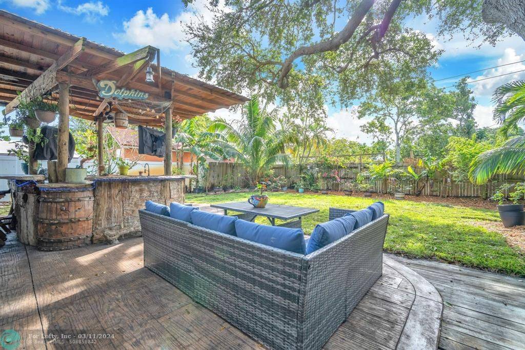 Dania Beach, FL 33004,225 SW 5th St