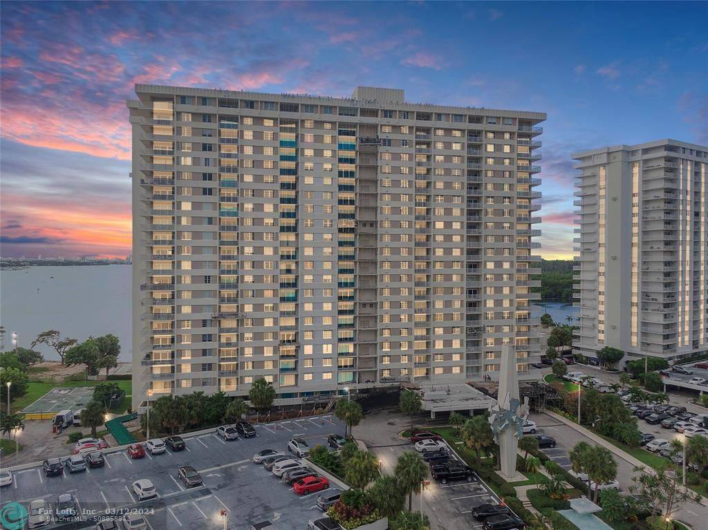 Sunny Isles Beach, FL 33160,300 Bayview Dr  #1611