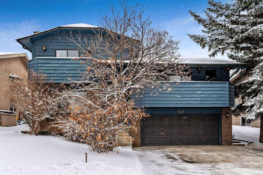 Calgary, AB T3G 1M5,907 Ranch Estates PL NW