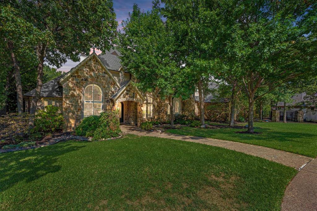 Southlake, TX 76092,831 Simmons Court