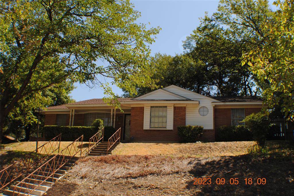 Desoto, TX 75115,928 Ray Andra Drive