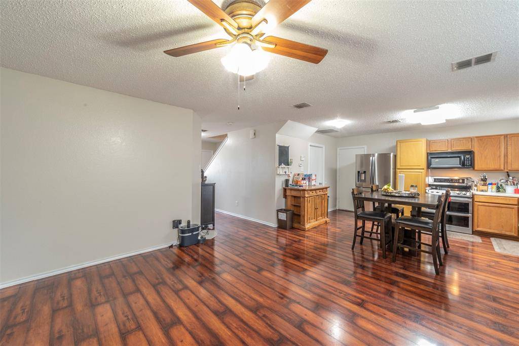 Burleson, TX 76028,1408 Sunflower Court