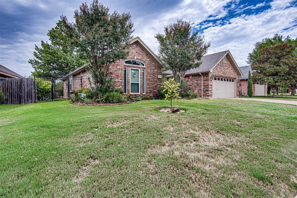 Keller, TX 76248,733 W Park Drive