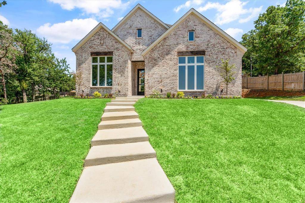 Crowley, TX 76036,815 Lake View Court E