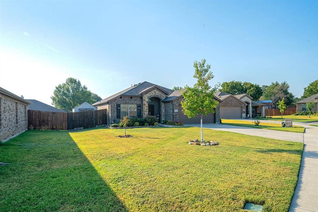 Aubrey, TX 76227,425 Highmeadow Drive