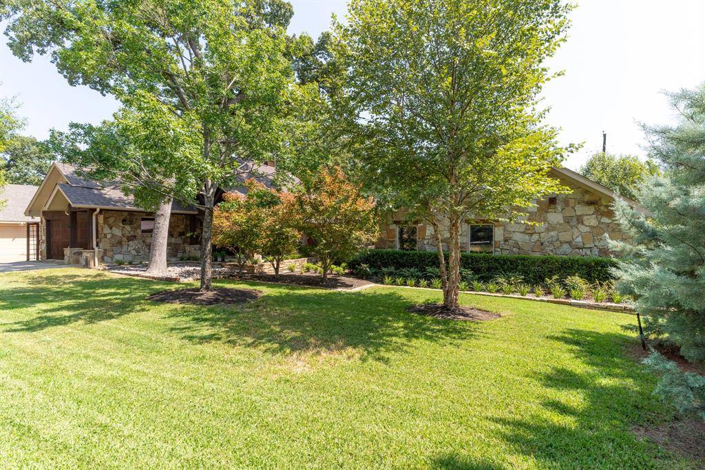 Grapevine, TX 76051,3418 Lakeridge Drive