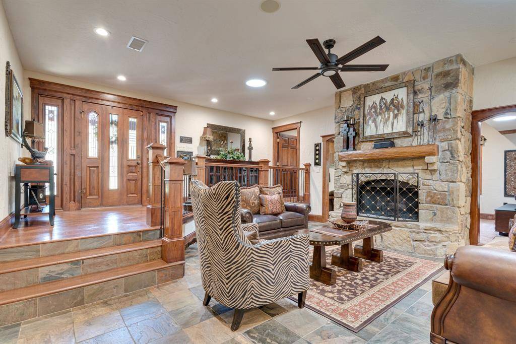 Grapevine, TX 76051,3418 Lakeridge Drive