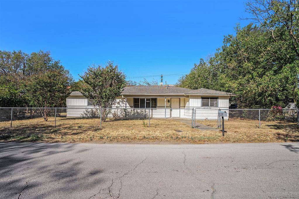 Cleburne, TX 76031,1205 N Brazos Avenue