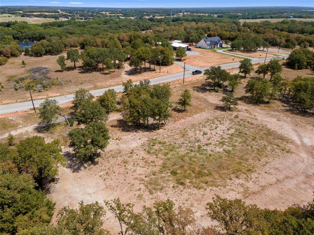 Alvord, TX 76225,215 Creek Crossing