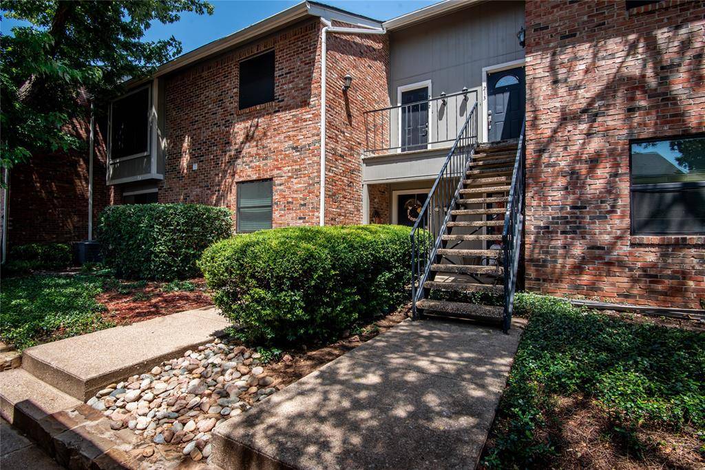 Arlington, TX 76006,2719 Silver Creek Drive #212