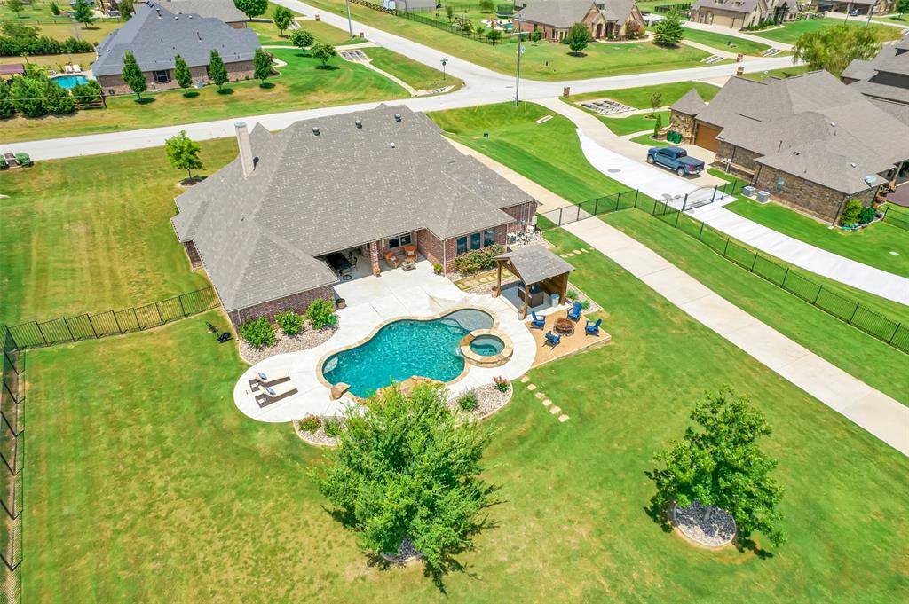 Justin, TX 76247,9211 Avery Ranch Way