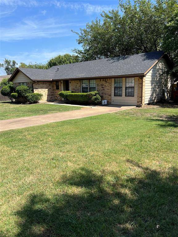 Whitewright, TX 75491,415 W Melody