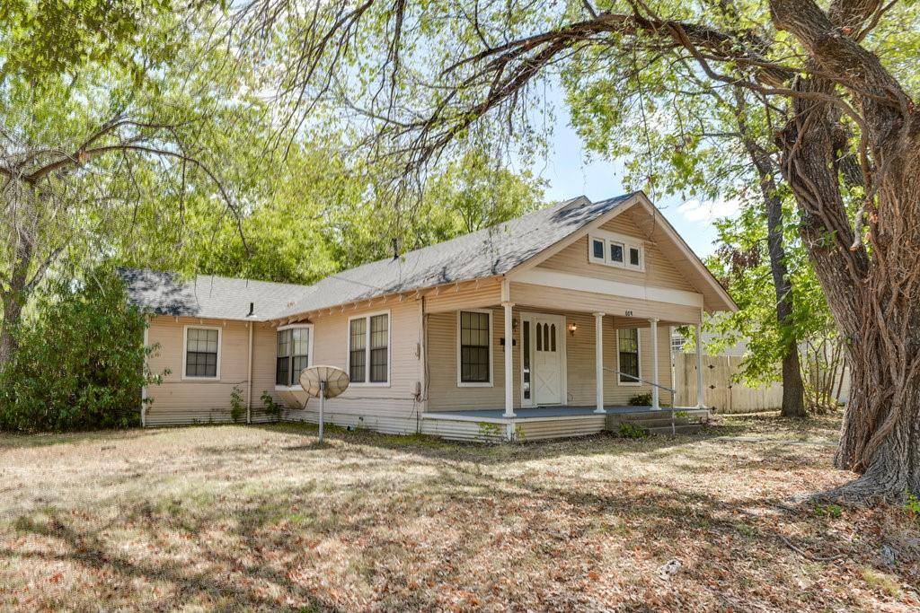 Ennis, TX 75119,609 E Lampasas Street