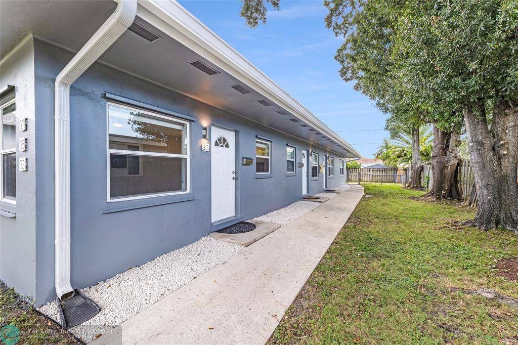 Wilton Manors, FL 33305,33 NE 25th St