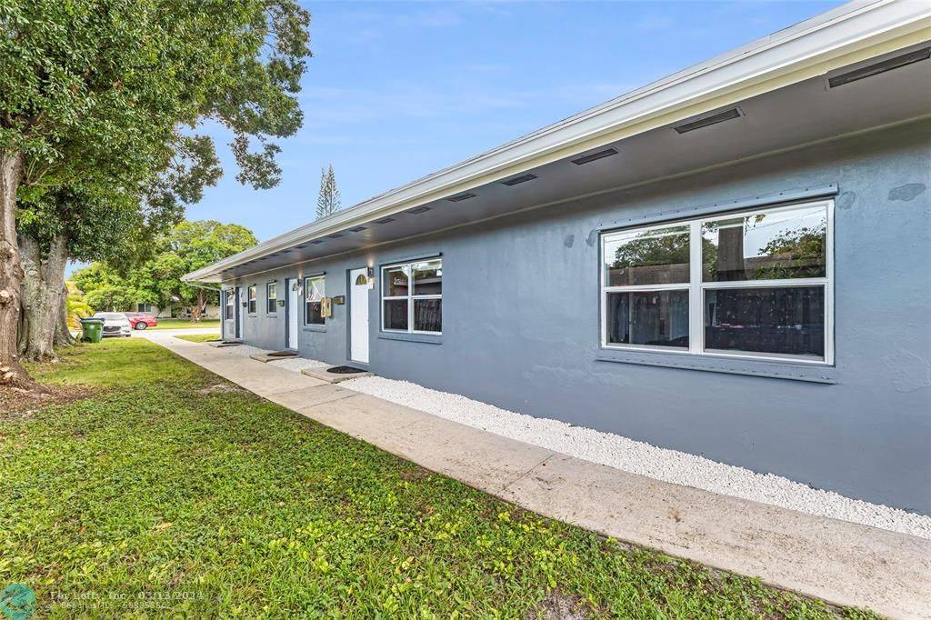 Wilton Manors, FL 33305,33 NE 25th St