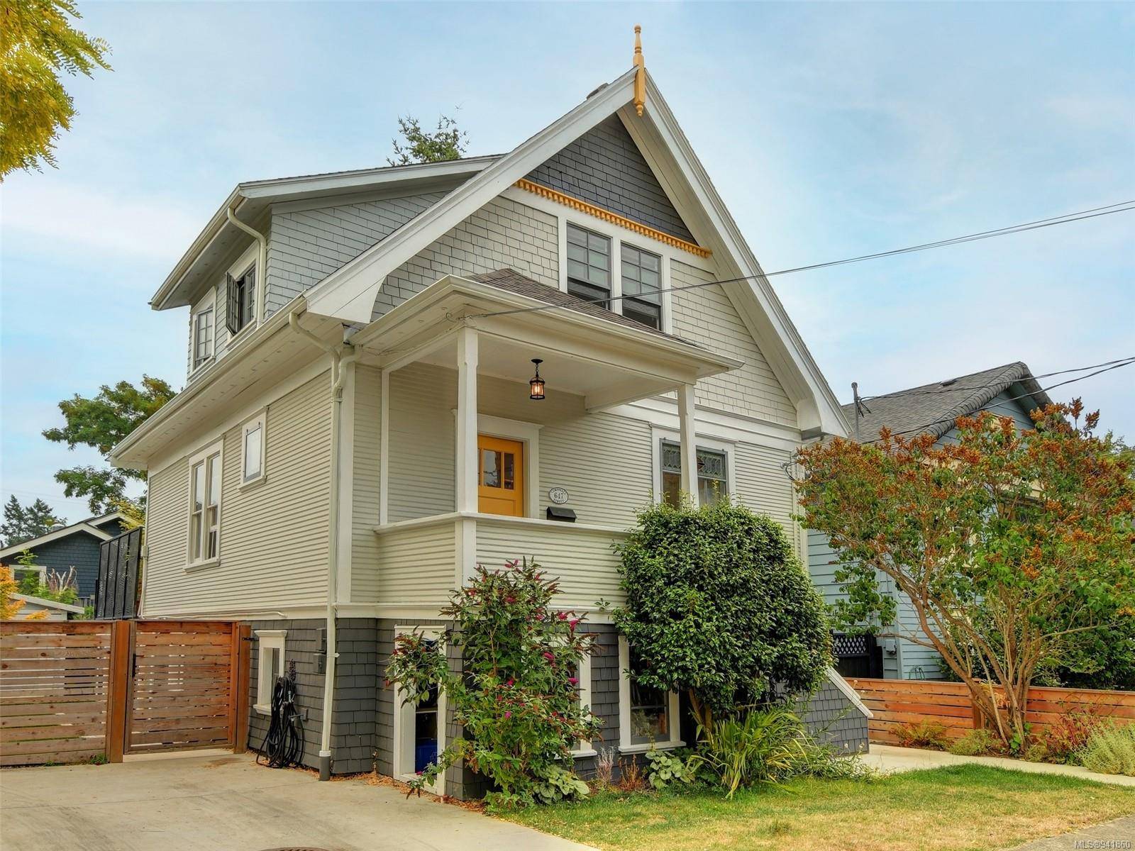 Victoria, BC V8V 4L2,647 Cornwall St