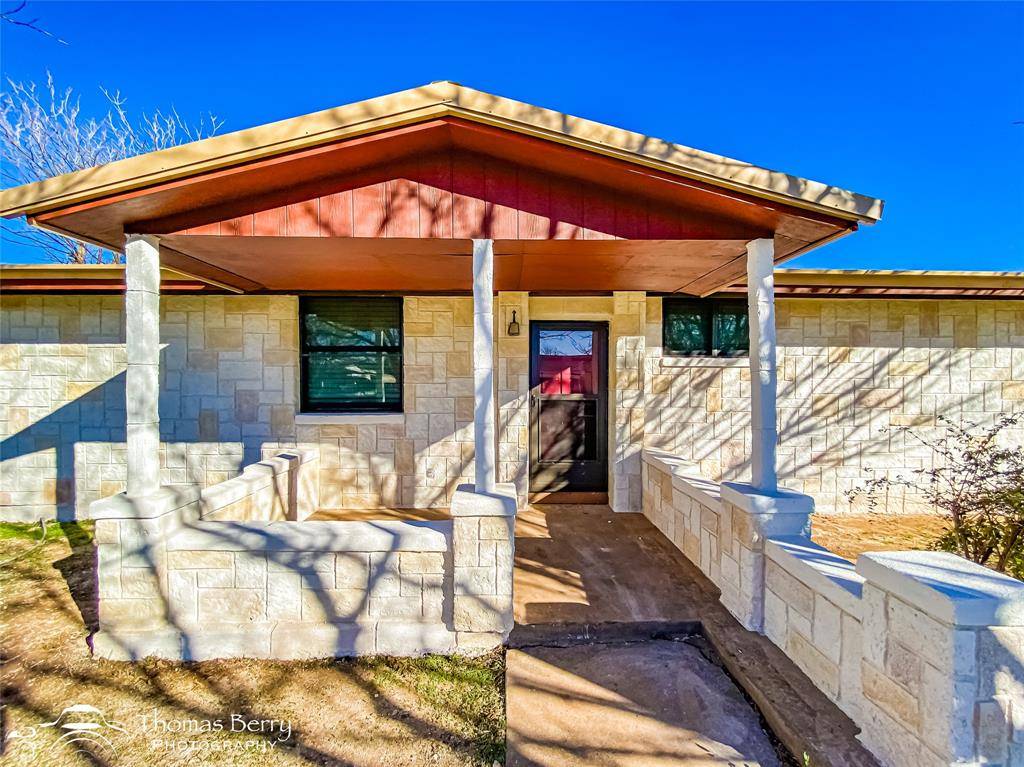 Anson, TX 79501,305 Ave L