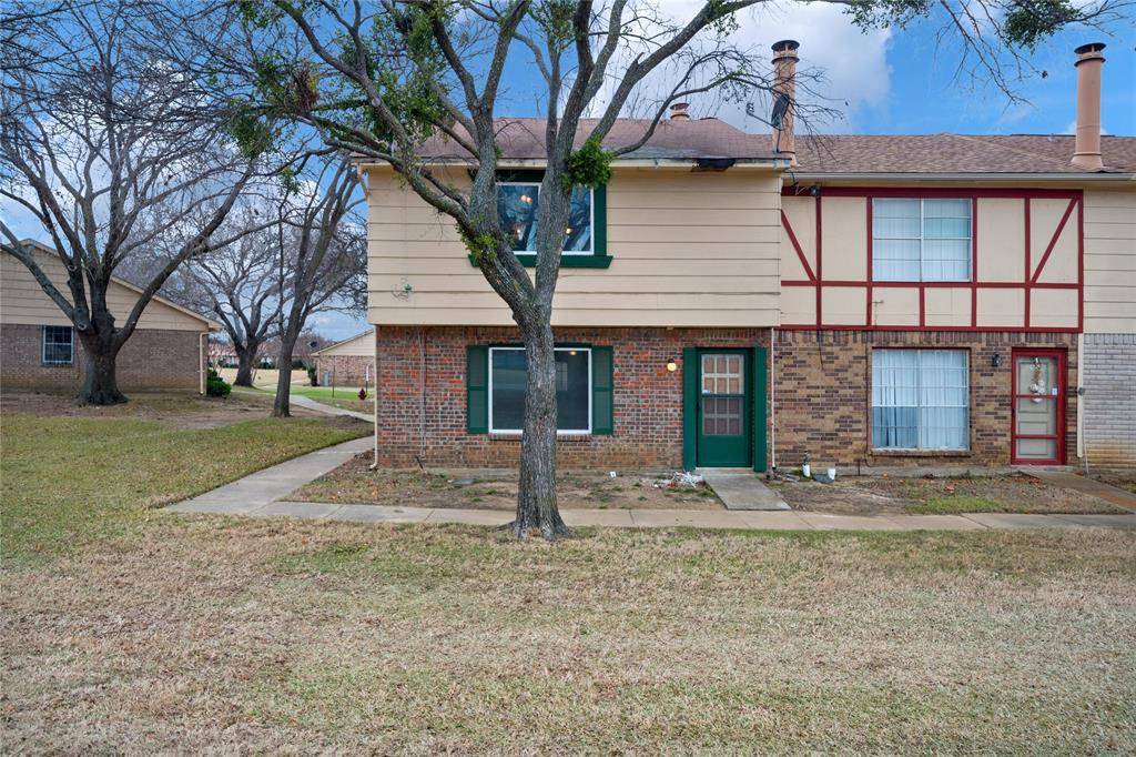 Grand Prairie, TX 75052,32 E Mountain Court