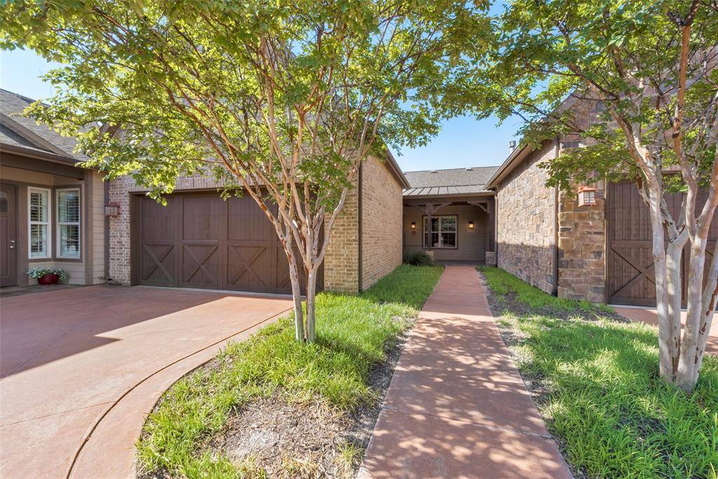 Southlake, TX 76092,383 Watermere Drive #383