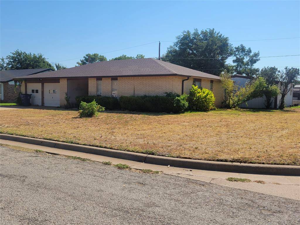 Graham, TX 76450,1417 Fairway Drive