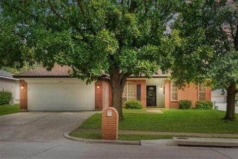 Benbrook, TX 76126,7229 Woodhinge Drive