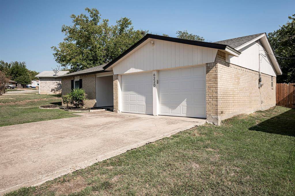 Watauga, TX 76148,6220 Sunnybrook Drive