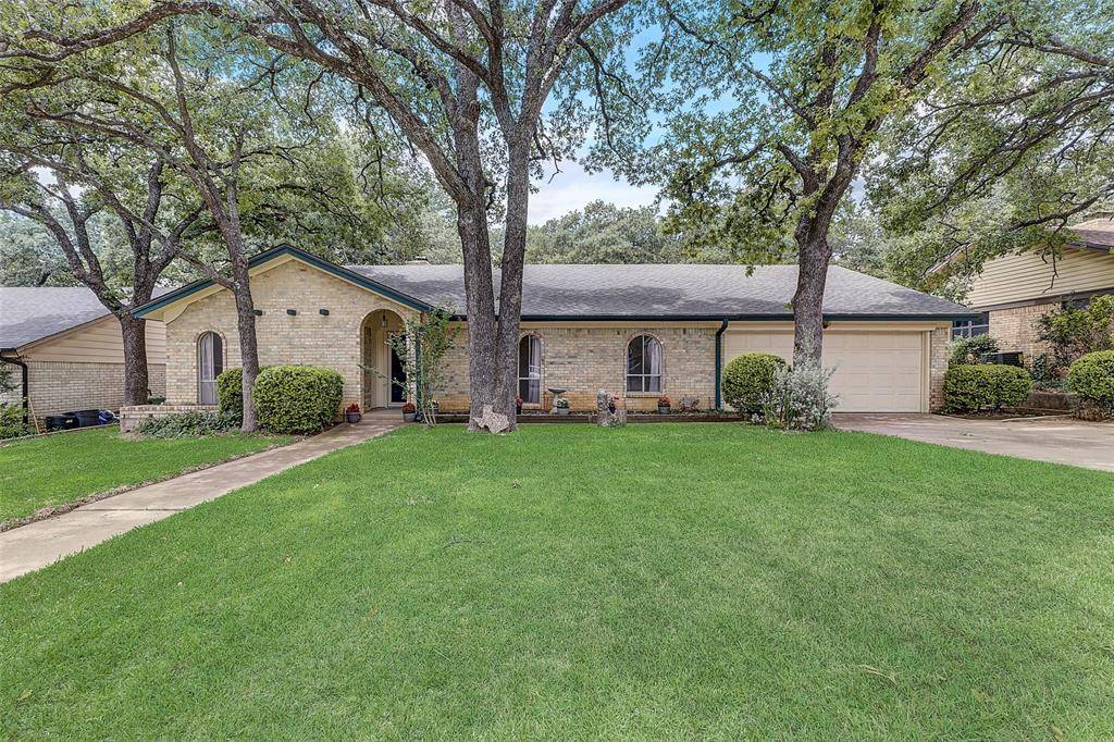 Hurst, TX 76053,409 Twin Creek Drive