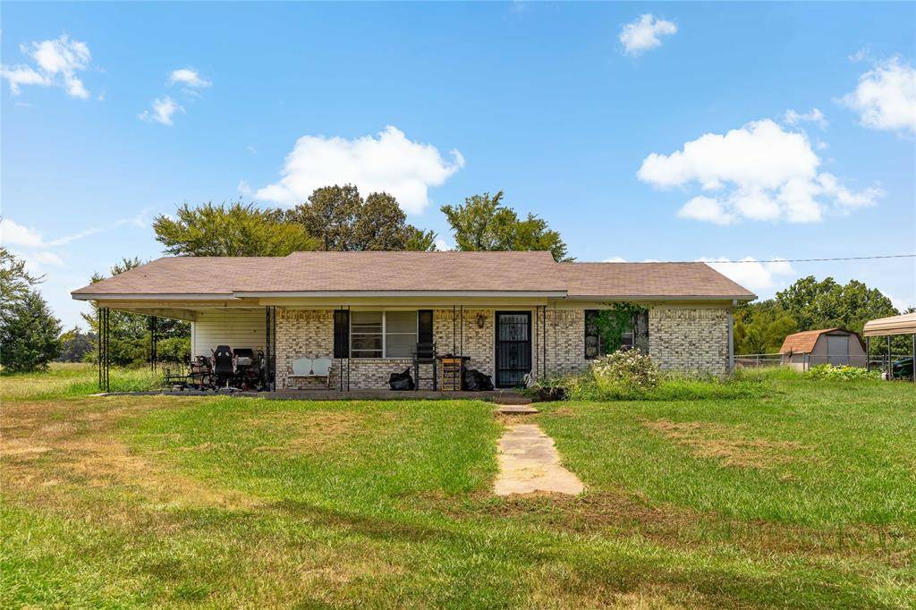 Powderly, TX 75473,670 County Road 44050