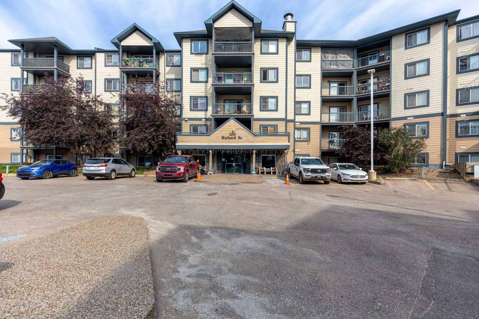 Fort Mcmurray, AB T9H 5H6,200 Richard ST #338