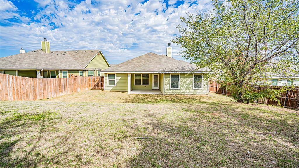 Kennedale, TX 76060,329 Daleview Drive