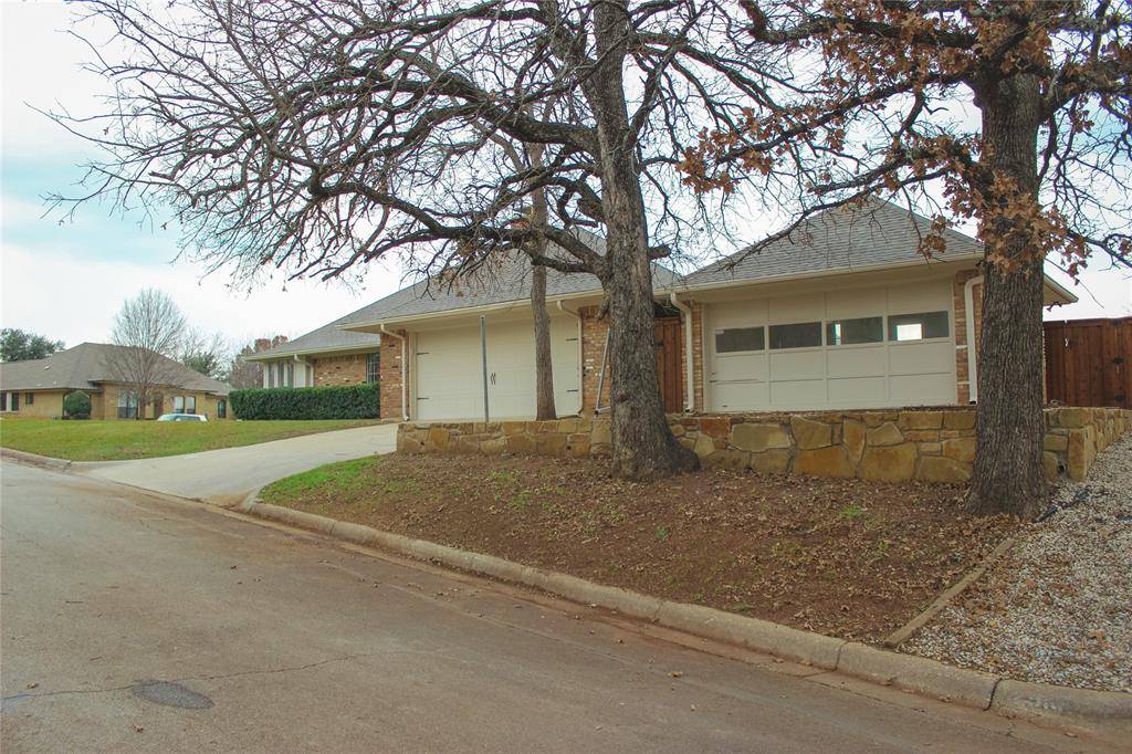 Grapevine, TX 76051,2948 River Crest Street