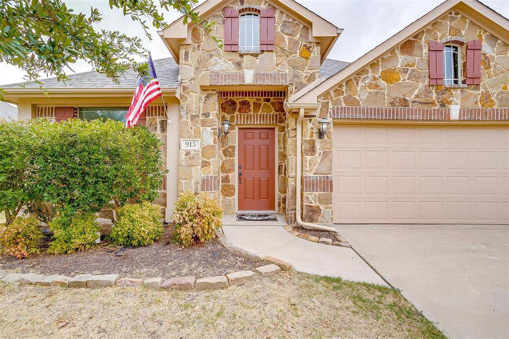 Burleson, TX 76028,913 Misty Oak Trail