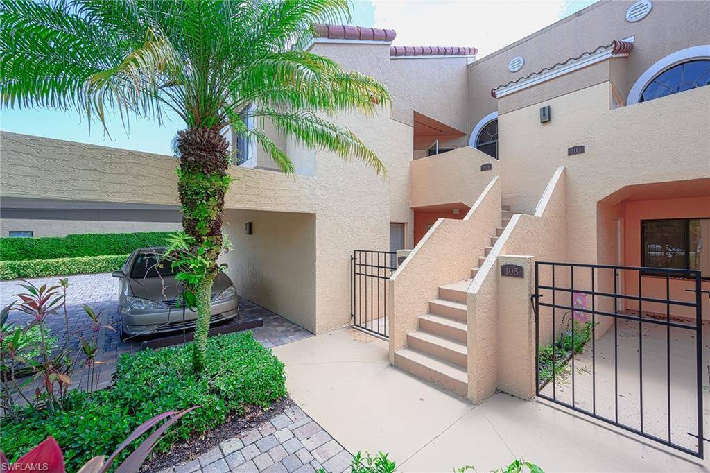 559 Beachwalk CIR U-203, Naples, FL 34108