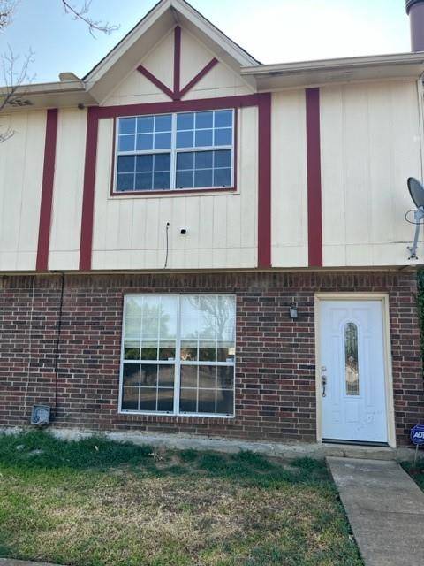 Grand Prairie, TX 75052,35 E Mountain Lane