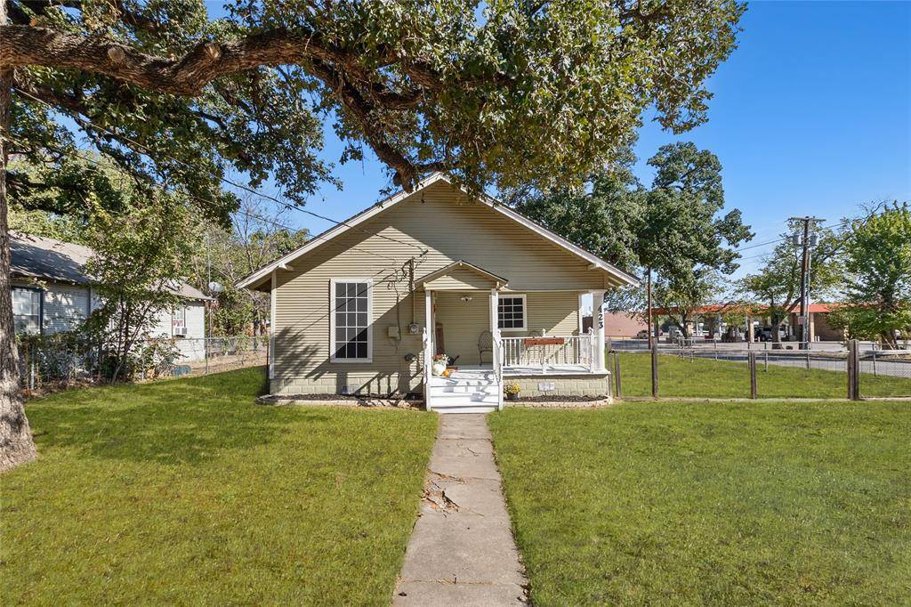 Weatherford, TX 76086,423 E Josephine Street