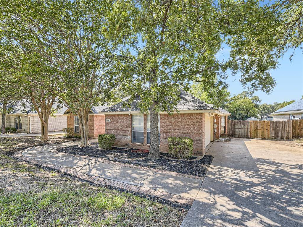 Hurst, TX 76053,933 W Redbud Drive