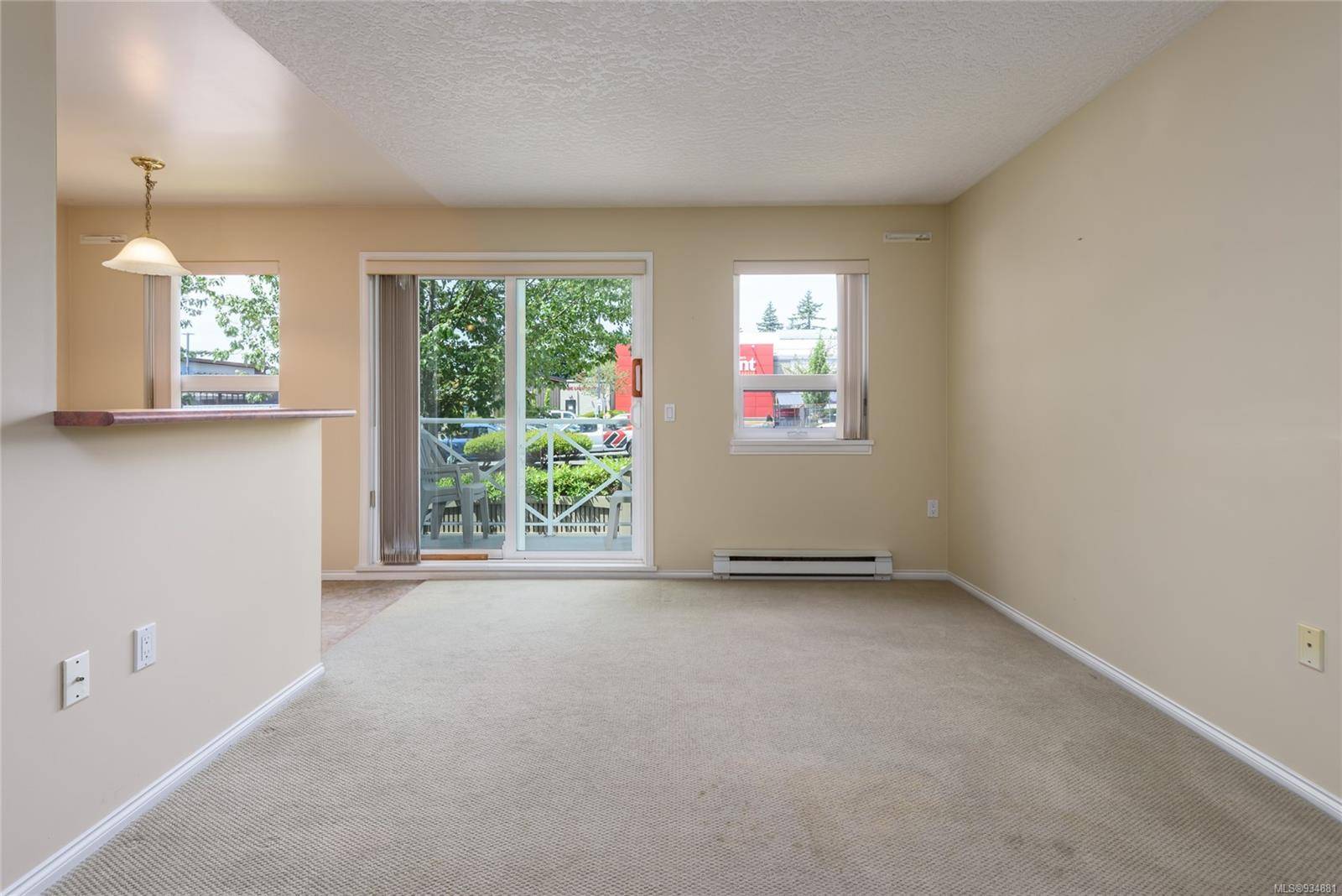 Comox, BC V9M 2M9,1683 Balmoral Ave #201