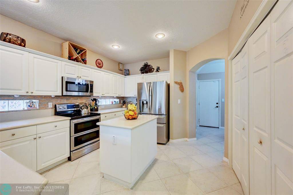 Coral Springs, FL 33076,5017 NW 121st Drive