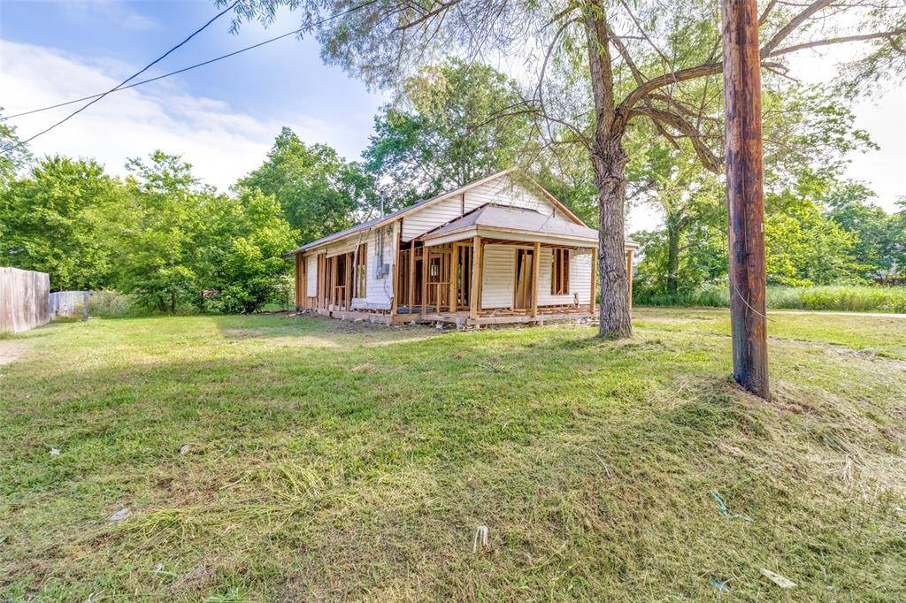 Bonham, TX 75418,800 W 8th Street