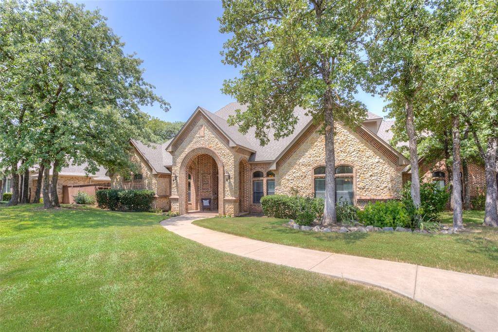 Burleson, TX 76028,120 Winding Oak Lane N