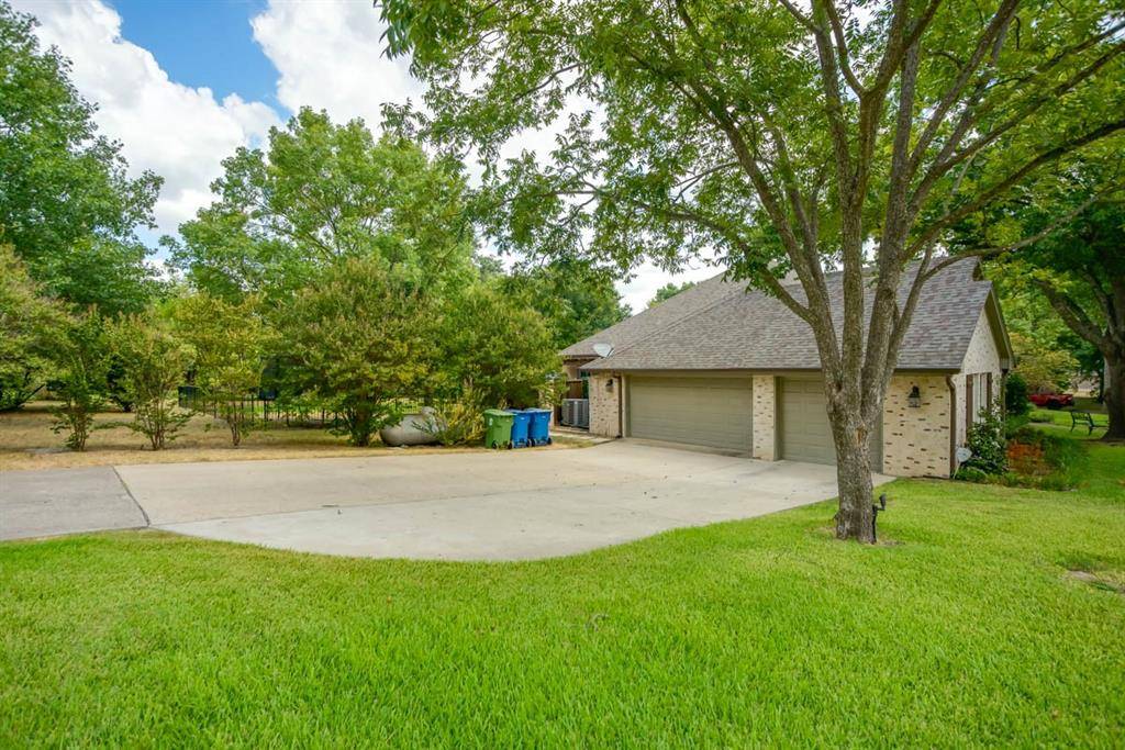 Fairview, TX 75069,1001 Pecan Drive