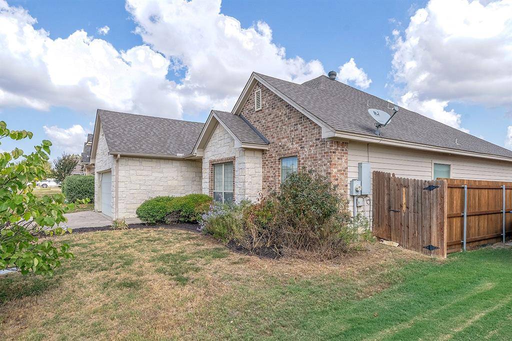 Aubrey, TX 76227,921 Glenview Drive