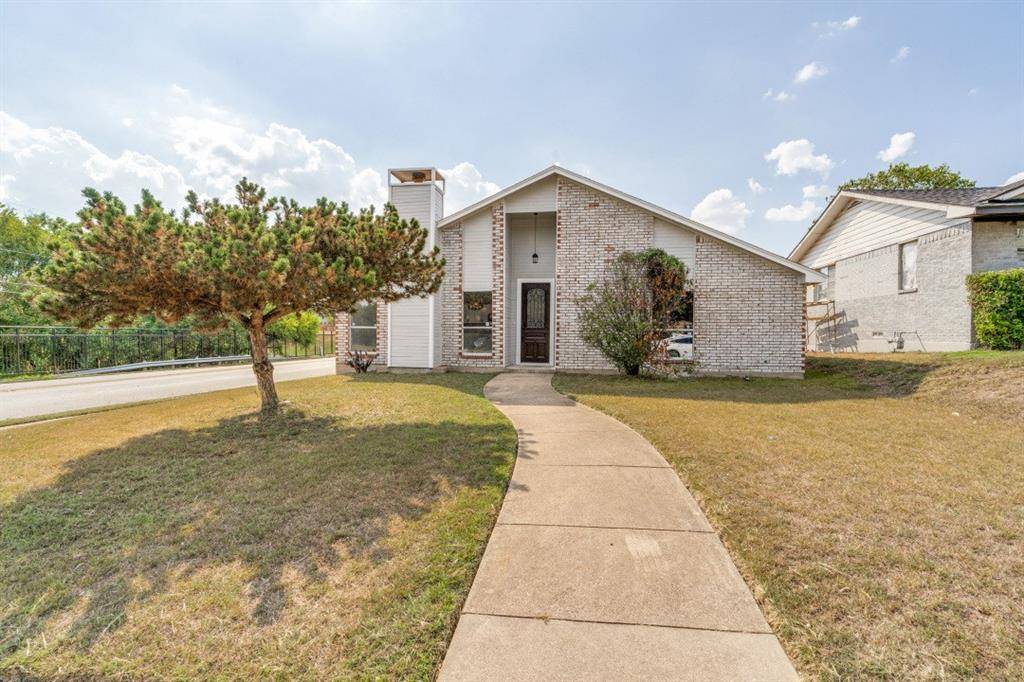 Grand Prairie, TX 75051,621 SW 17th Street