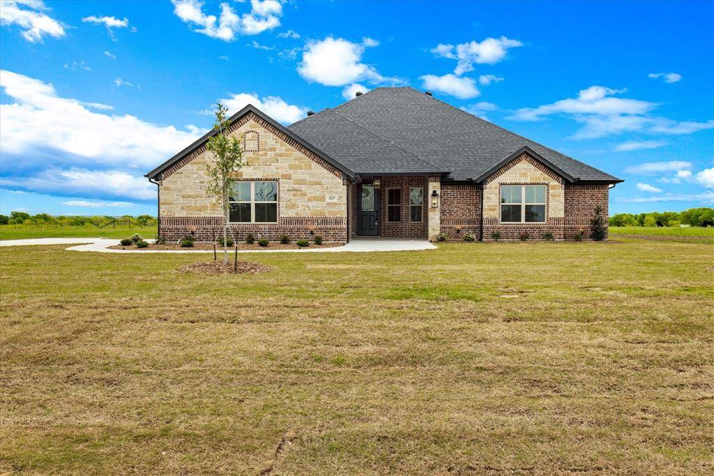 Rio Vista, TX 76093,317 Olde Knoll Place