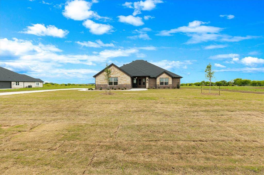 Rio Vista, TX 76093,317 Olde Knoll Place