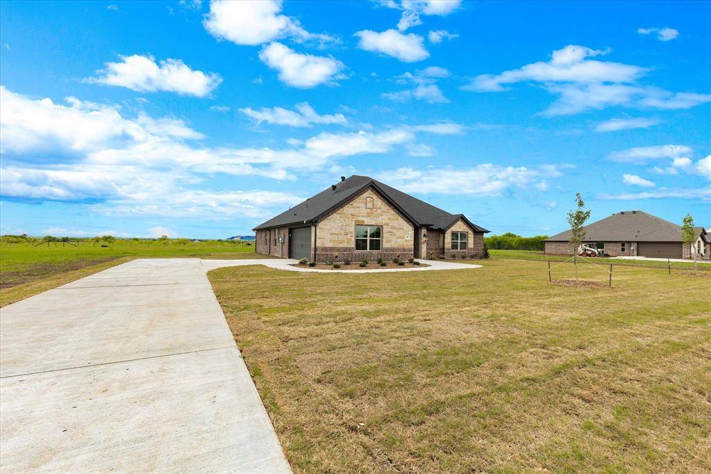 Rio Vista, TX 76093,317 Olde Knoll Place