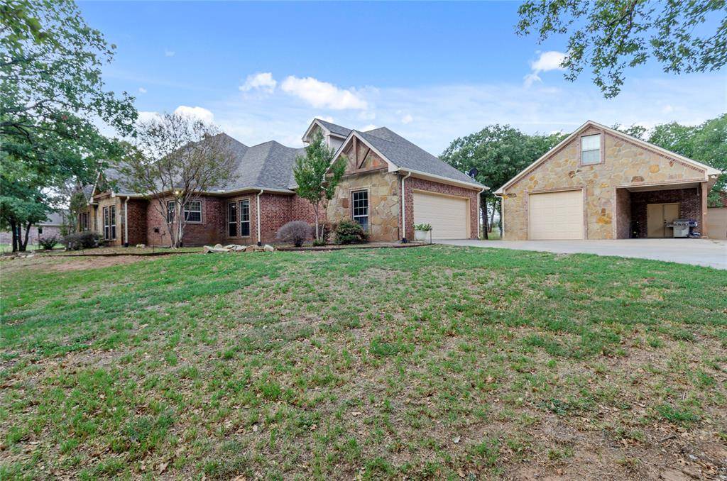 Bowie, TX 76230,271 Briar Creek Lane