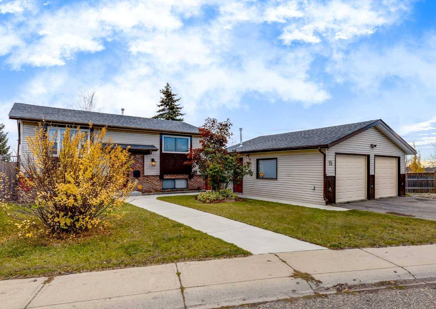 Calgary, AB T2A 6Y1,75 Abalone WAY NE