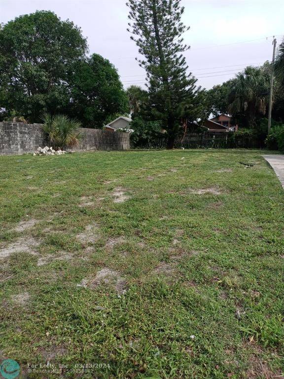 West Palm Beach, FL 33407,624 56th Street