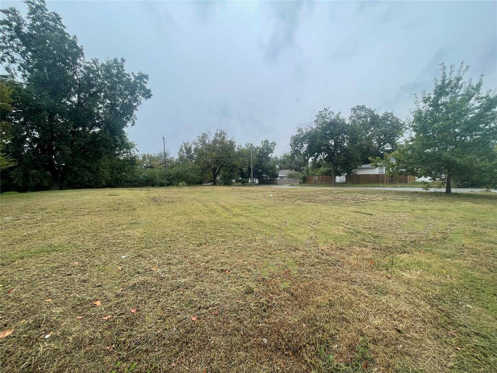 Denison, TX 75020,630 W Owings #1